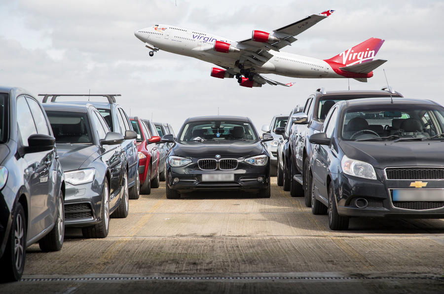 Reasons to book your airport parking in advance